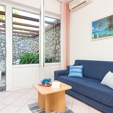 2-Bedroom Apartment 300M From Beach In Punat Kültér fotó