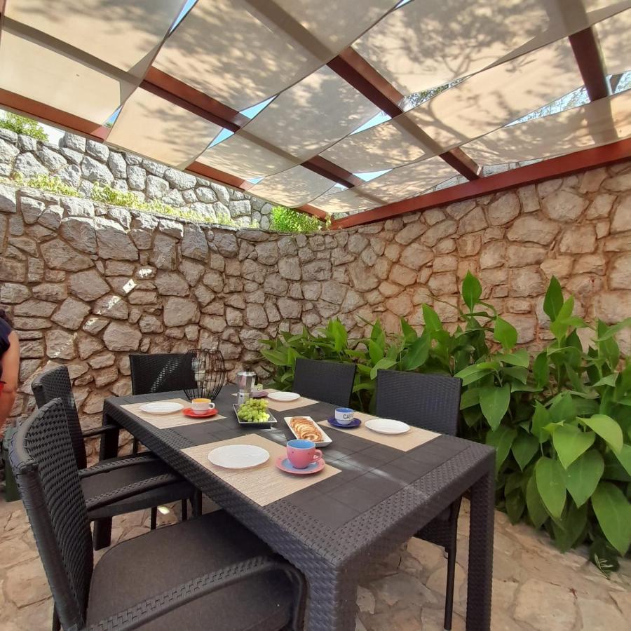 2-Bedroom Apartment 300M From Beach In Punat Kültér fotó