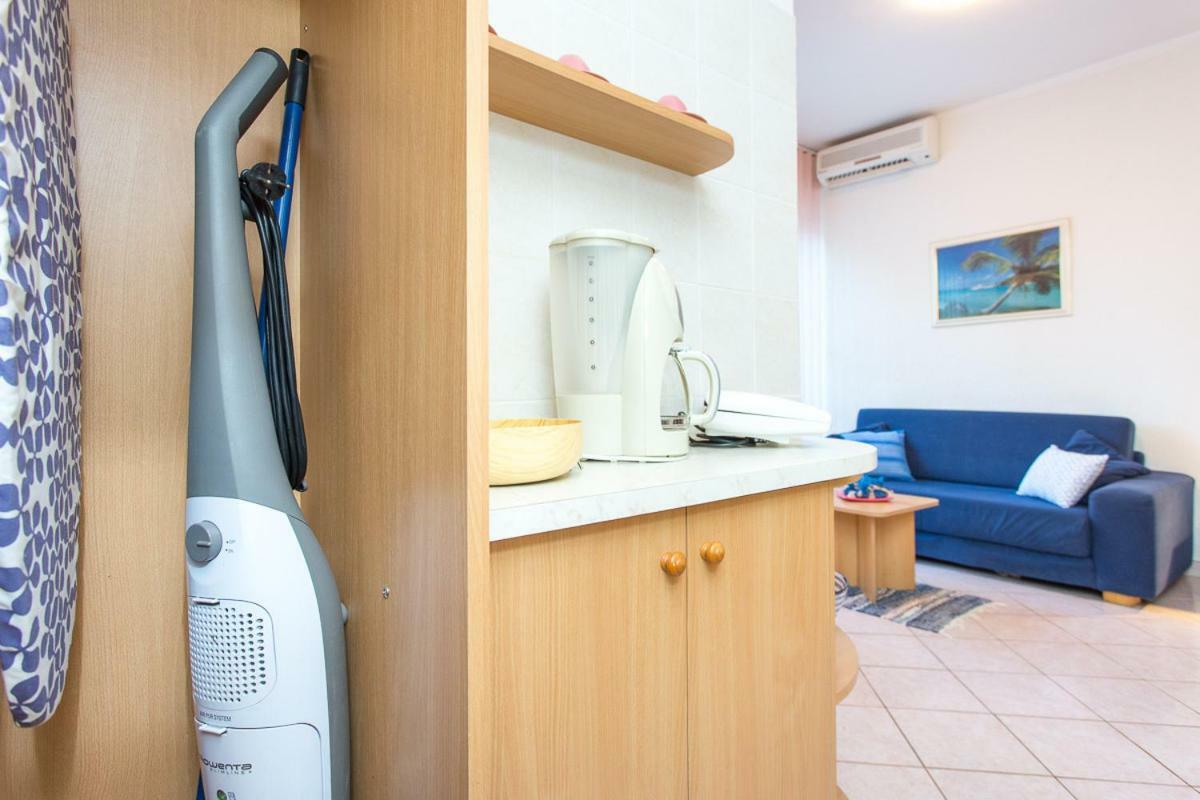 2-Bedroom Apartment 300M From Beach In Punat Kültér fotó